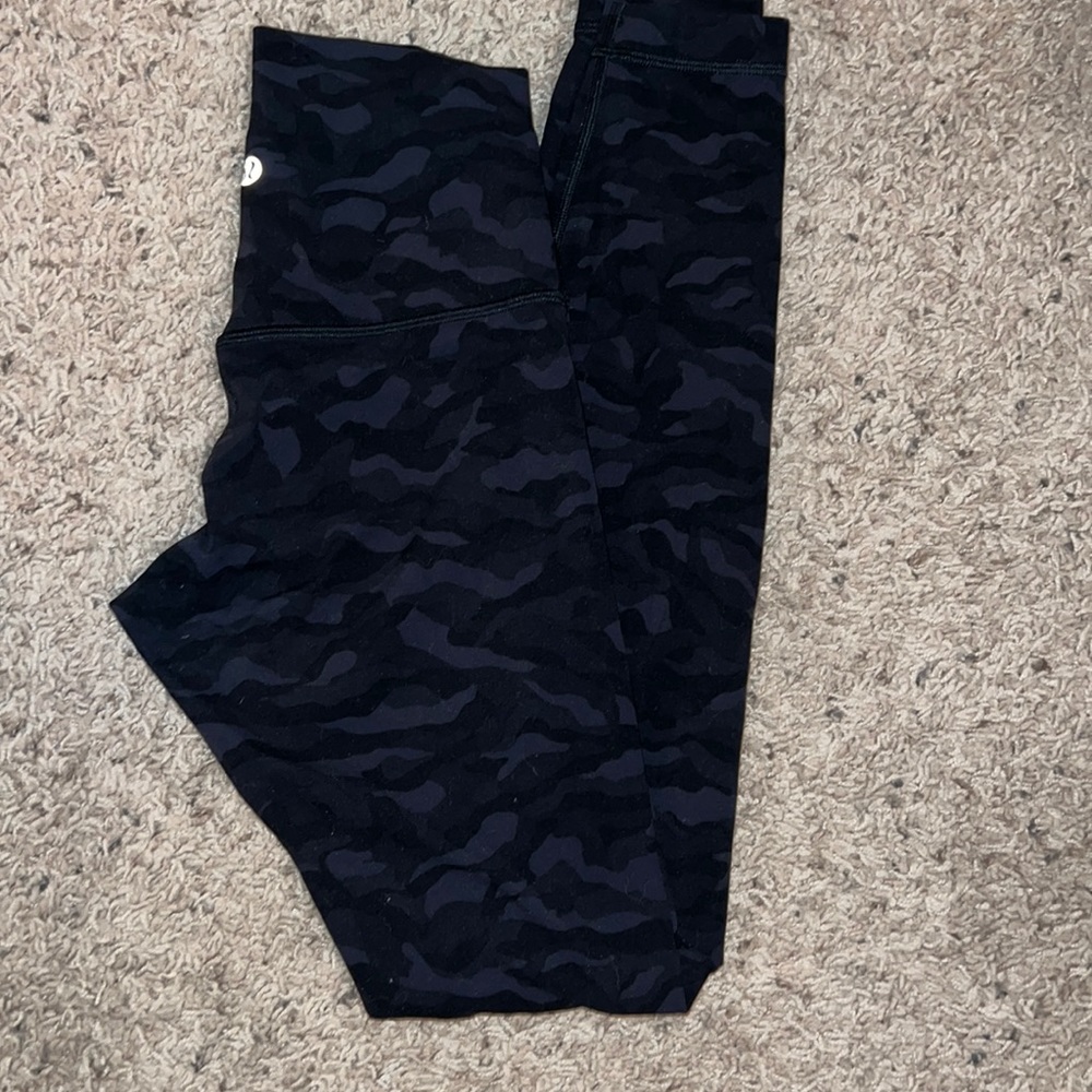 Lulu black Camo Size 2